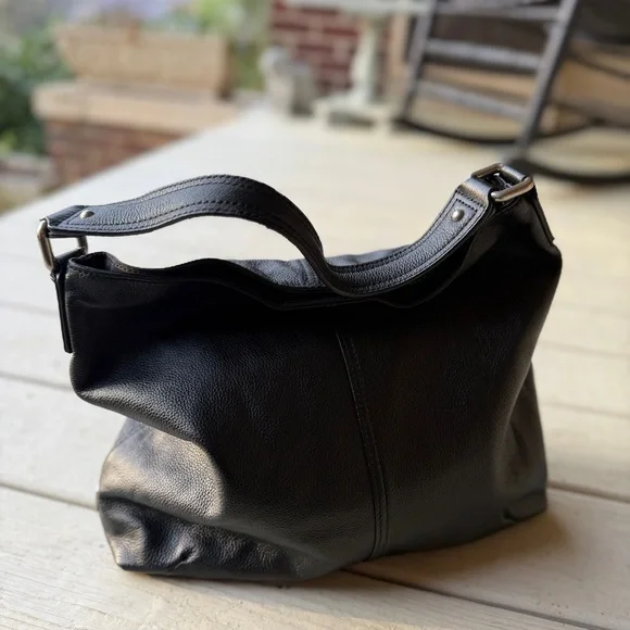 Kooba Classic Black Pebbled Leather Shoulder Bag - Timeless Everyday Hobo - Picture 7 of 13